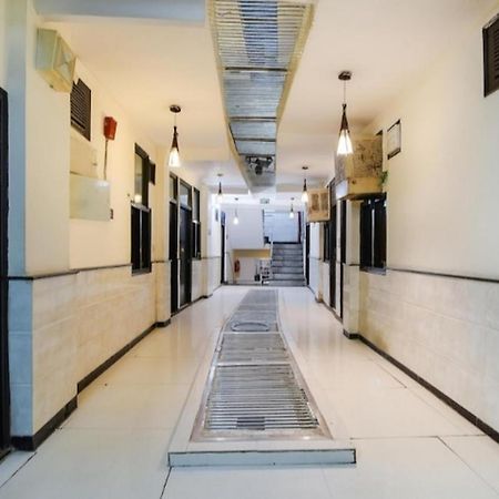 Hotel Star Palace New Delhi Bagian luar foto
