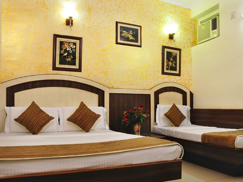 Hotel Star Palace New Delhi Bagian luar foto