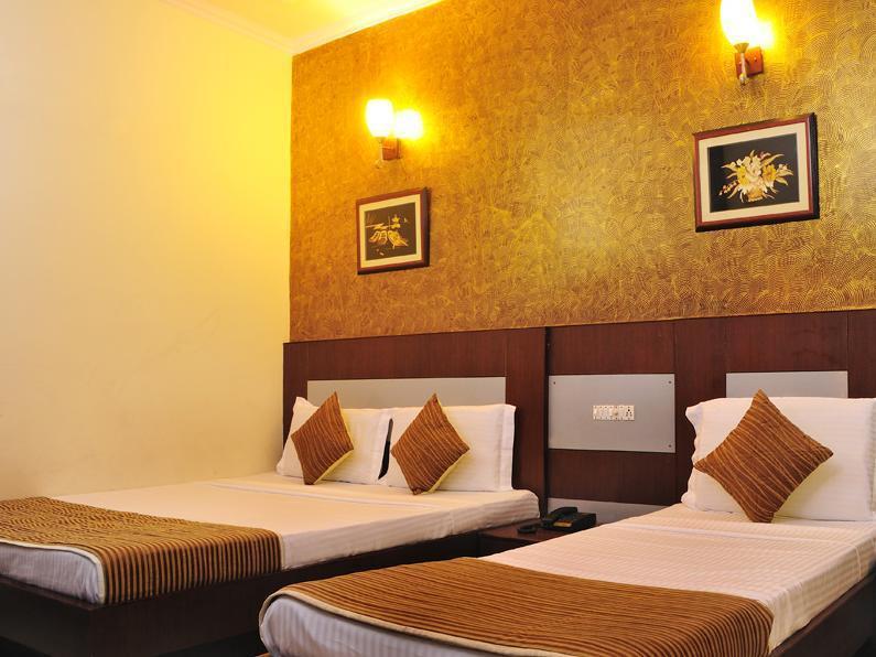 Hotel Star Palace New Delhi Bagian luar foto