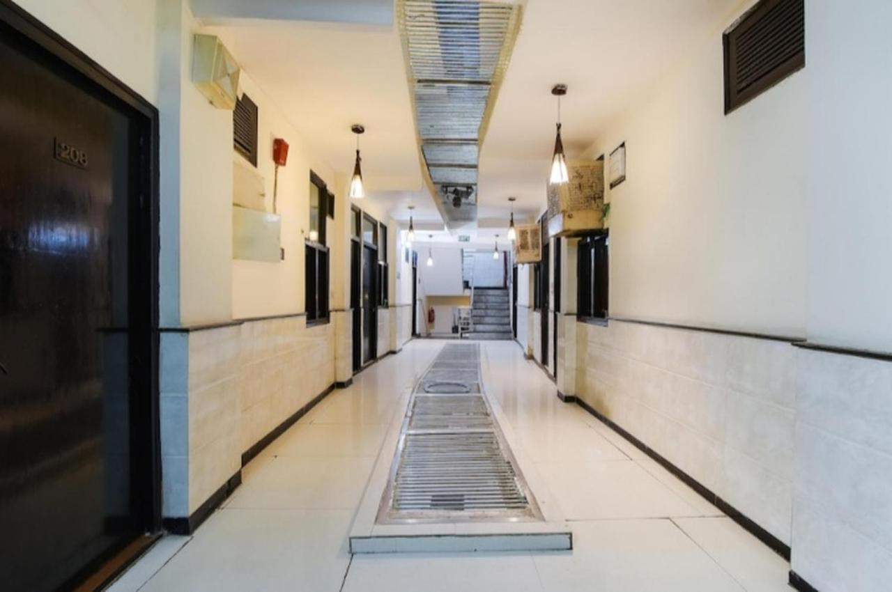 Hotel Star Palace New Delhi Bagian luar foto