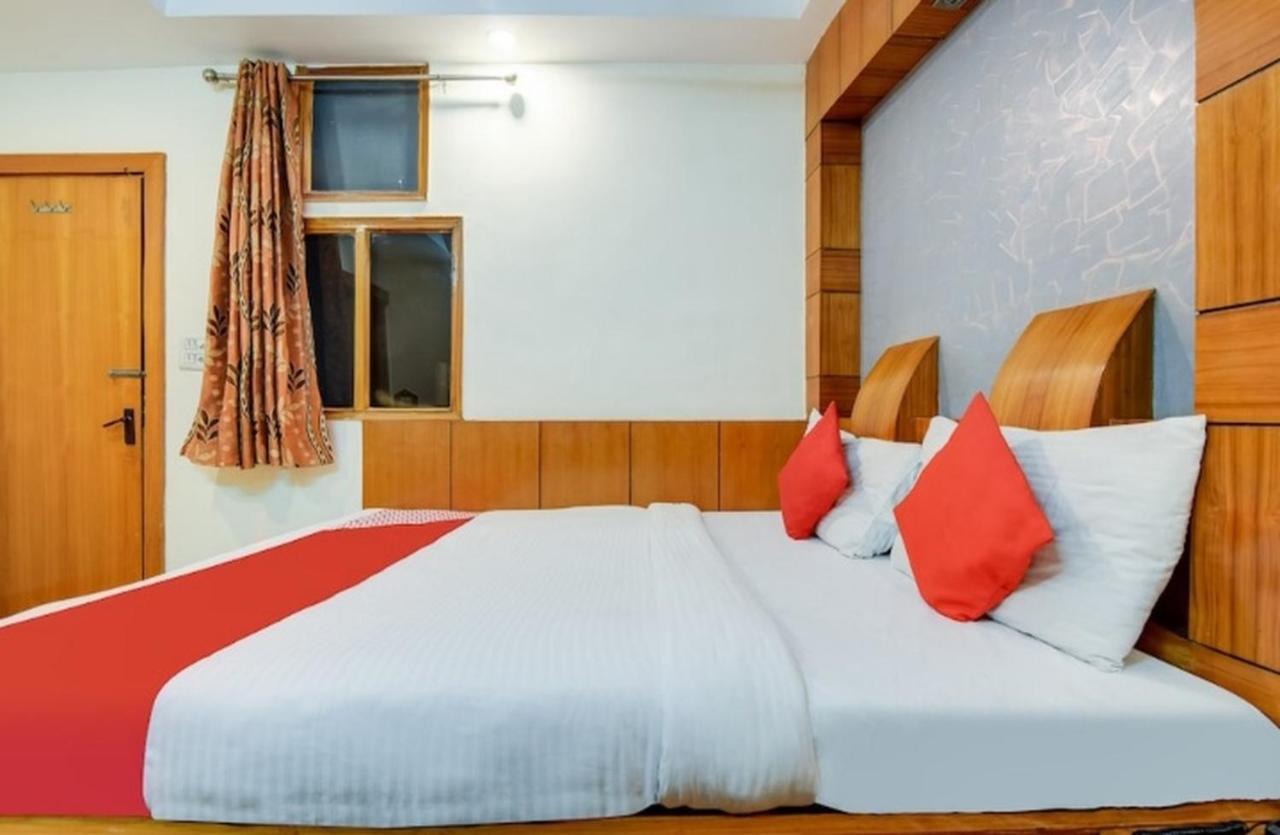 Hotel Star Palace New Delhi Bagian luar foto